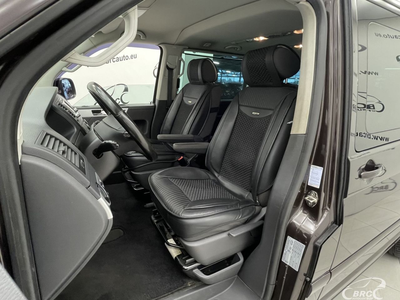 Volkswagen Multivan | 25