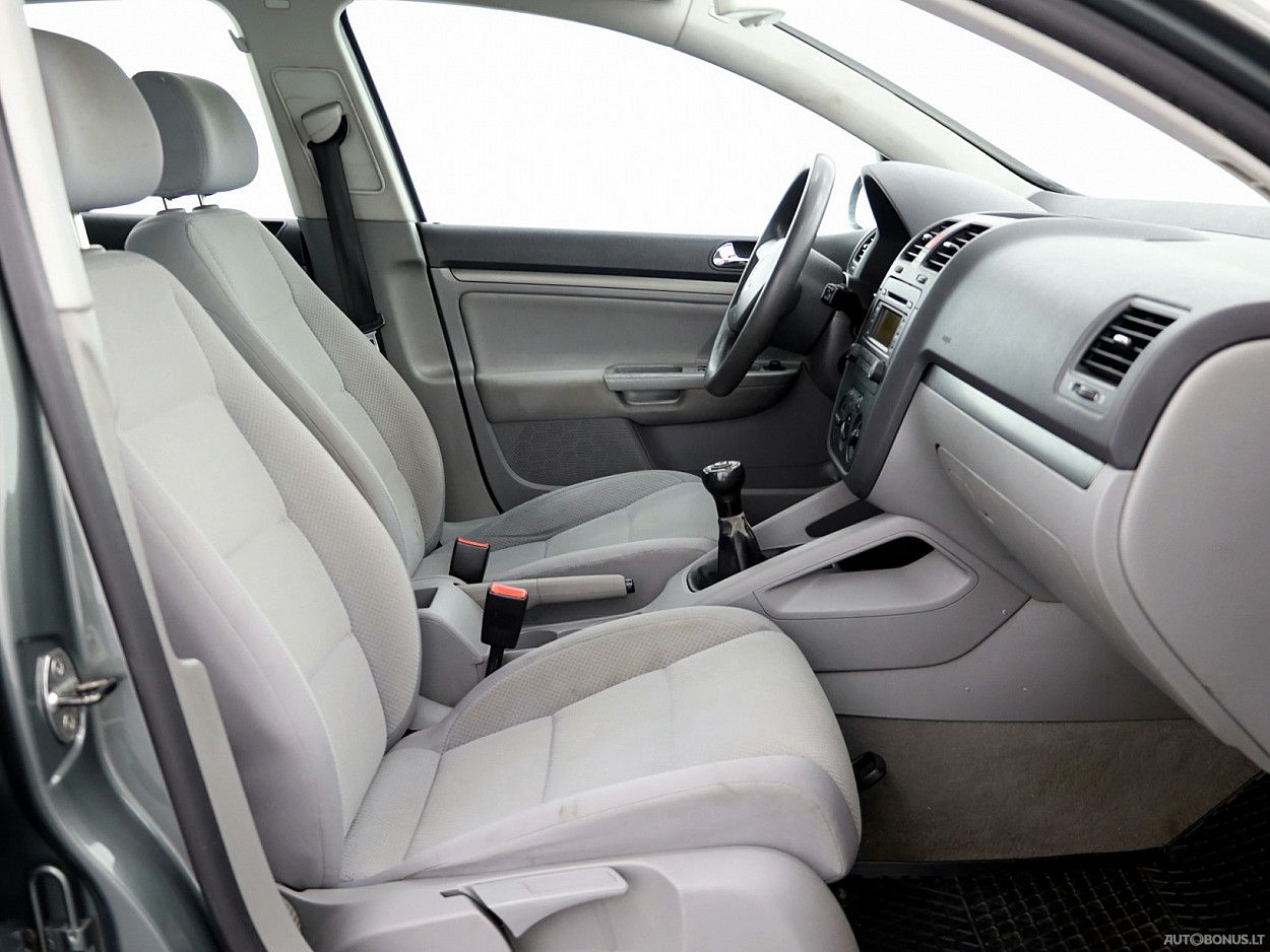 Volkswagen Golf | 5