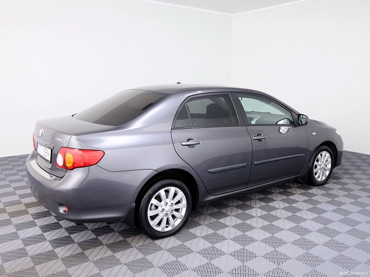 Toyota Corolla | 2