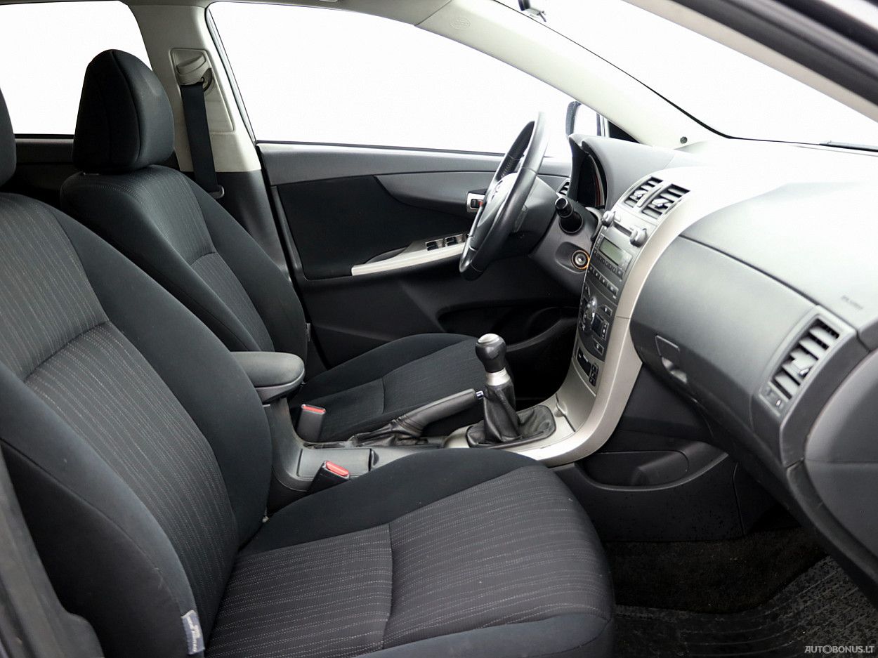 Toyota Corolla | 5