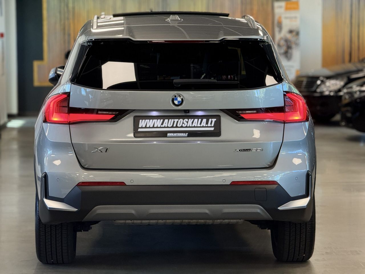 BMW X1 | 4