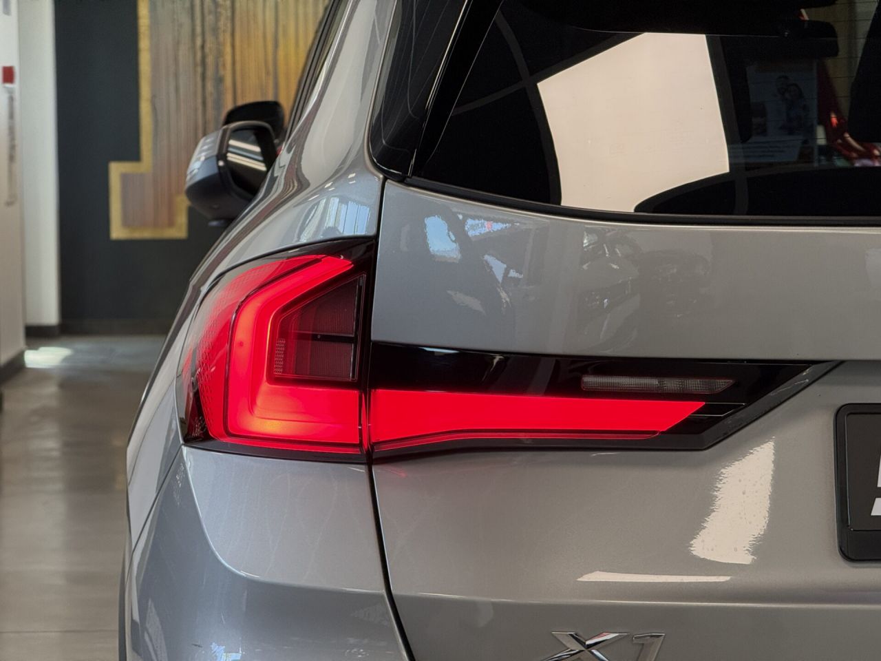 BMW X1 | 8