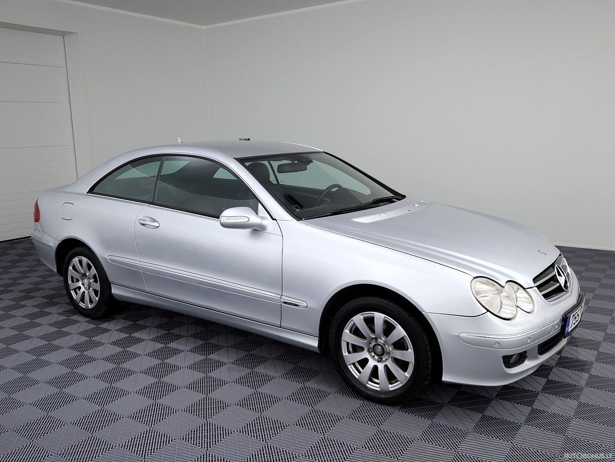 Mercedes-Benz CLK220