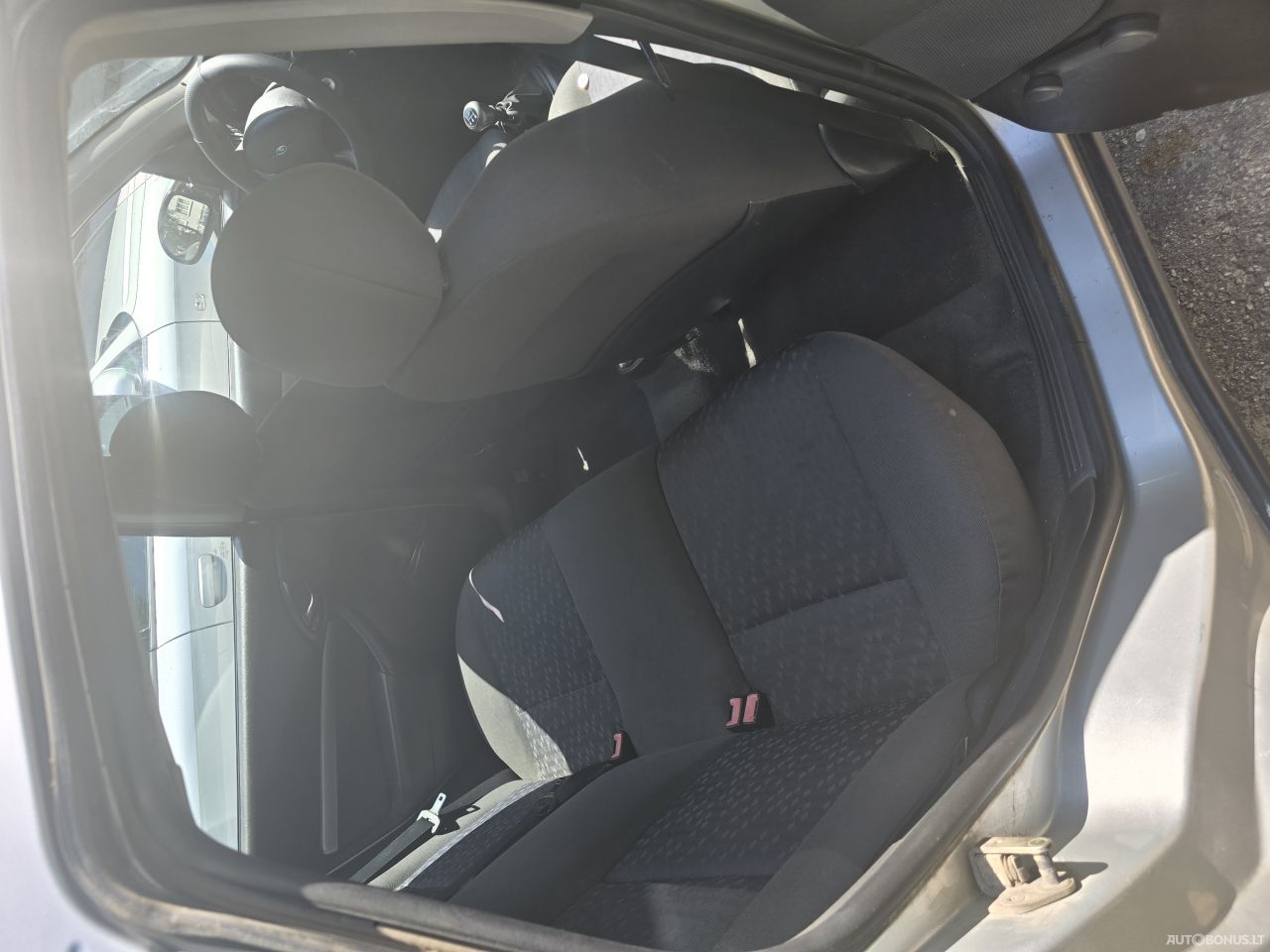 Ford Focus, saloon