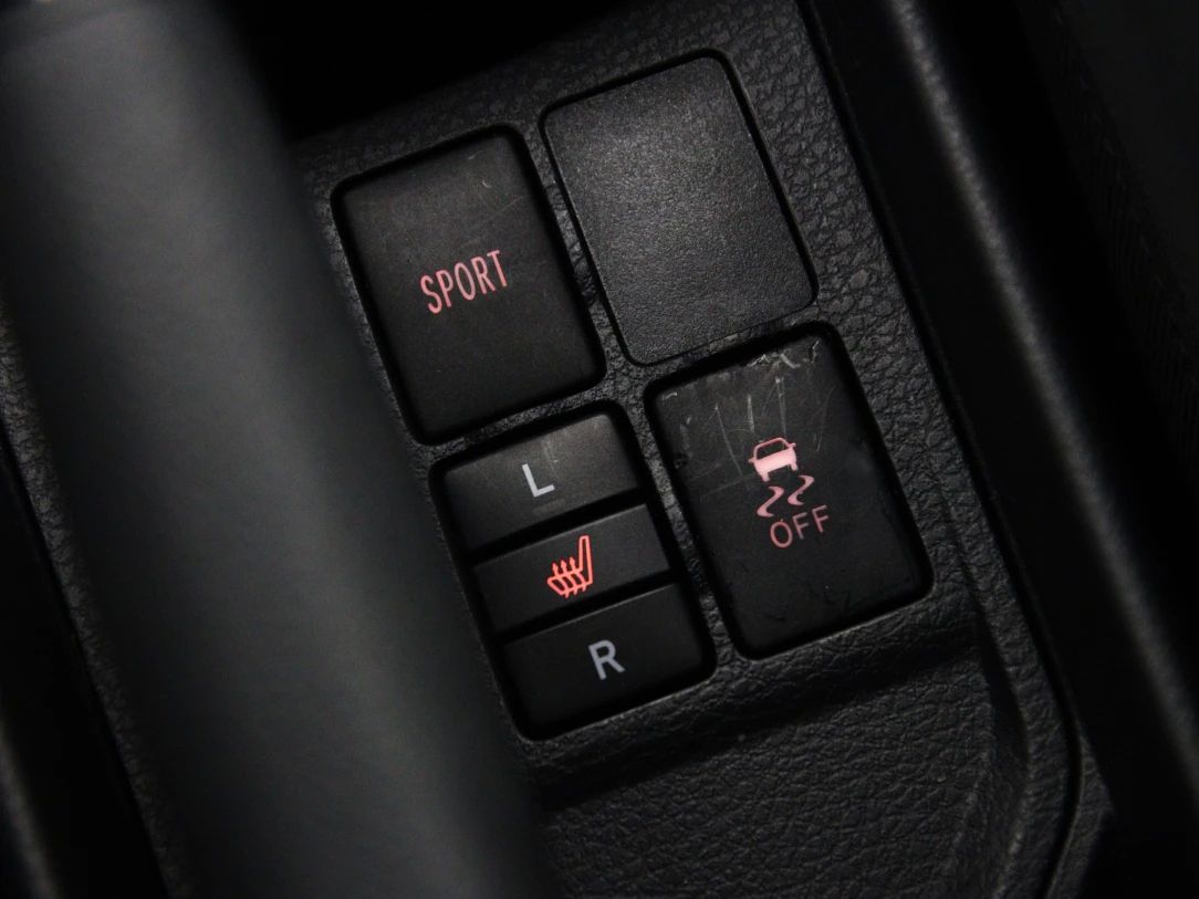 Toyota Yaris | 25
