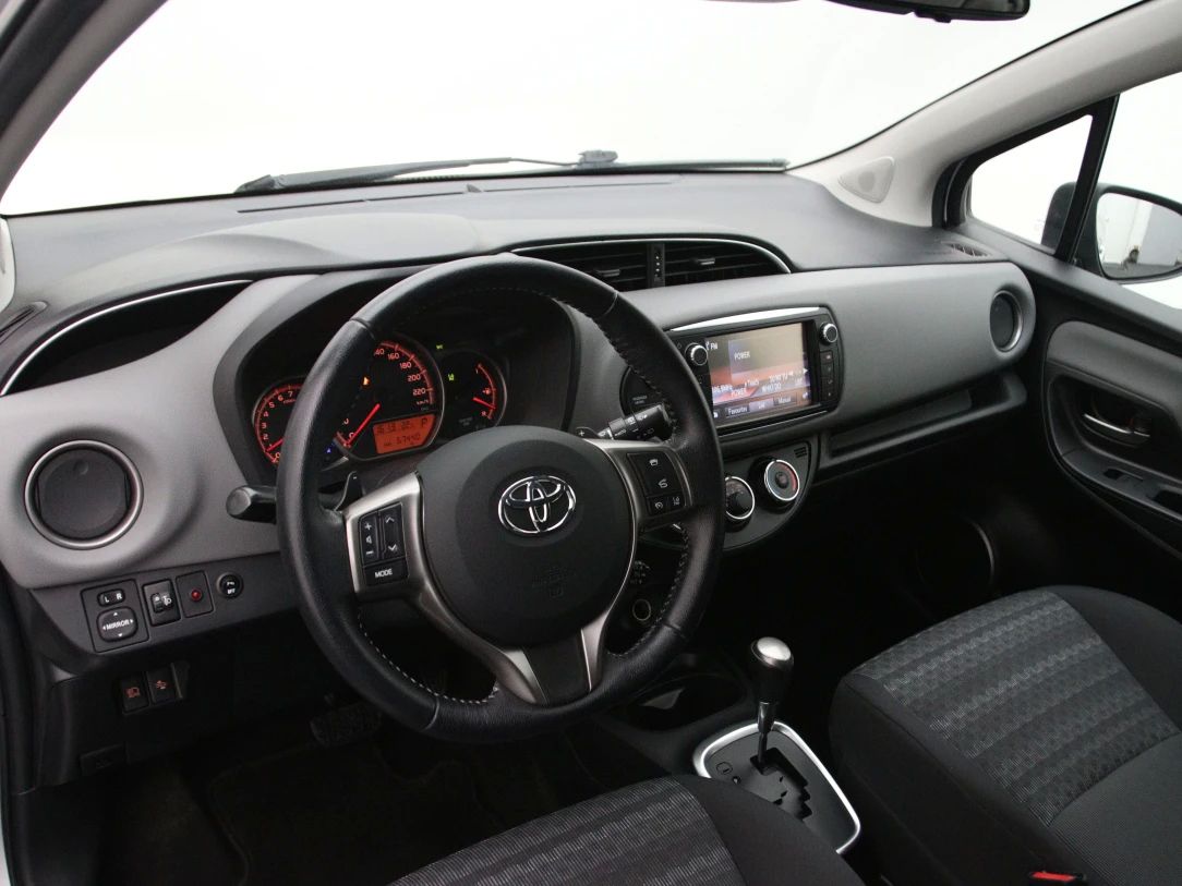 Toyota Yaris | 15