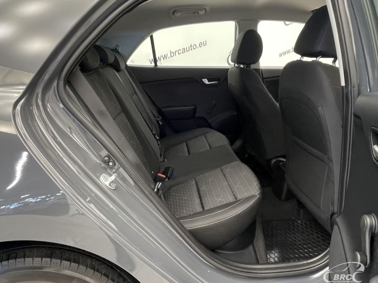 Kia Rio | 8
