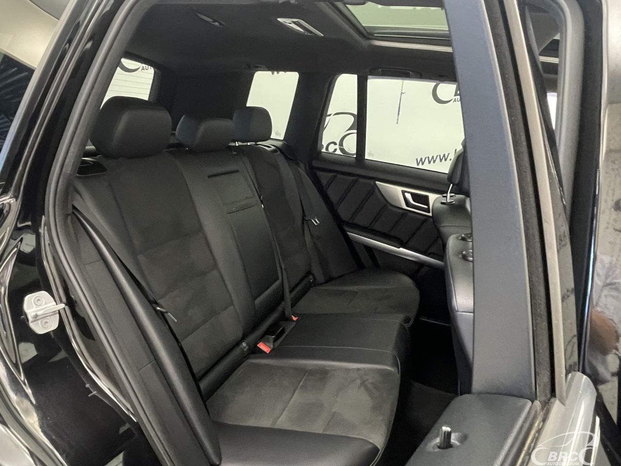Mercedes-Benz GLK220 | 11