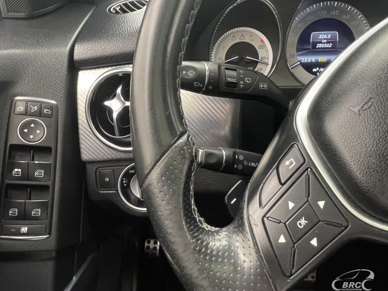 Mercedes-Benz GLK220 | 27