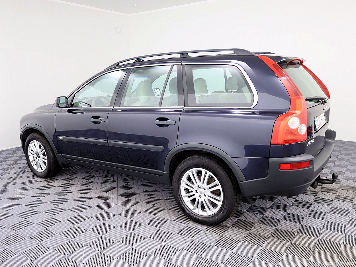 Volvo XC90 | 3