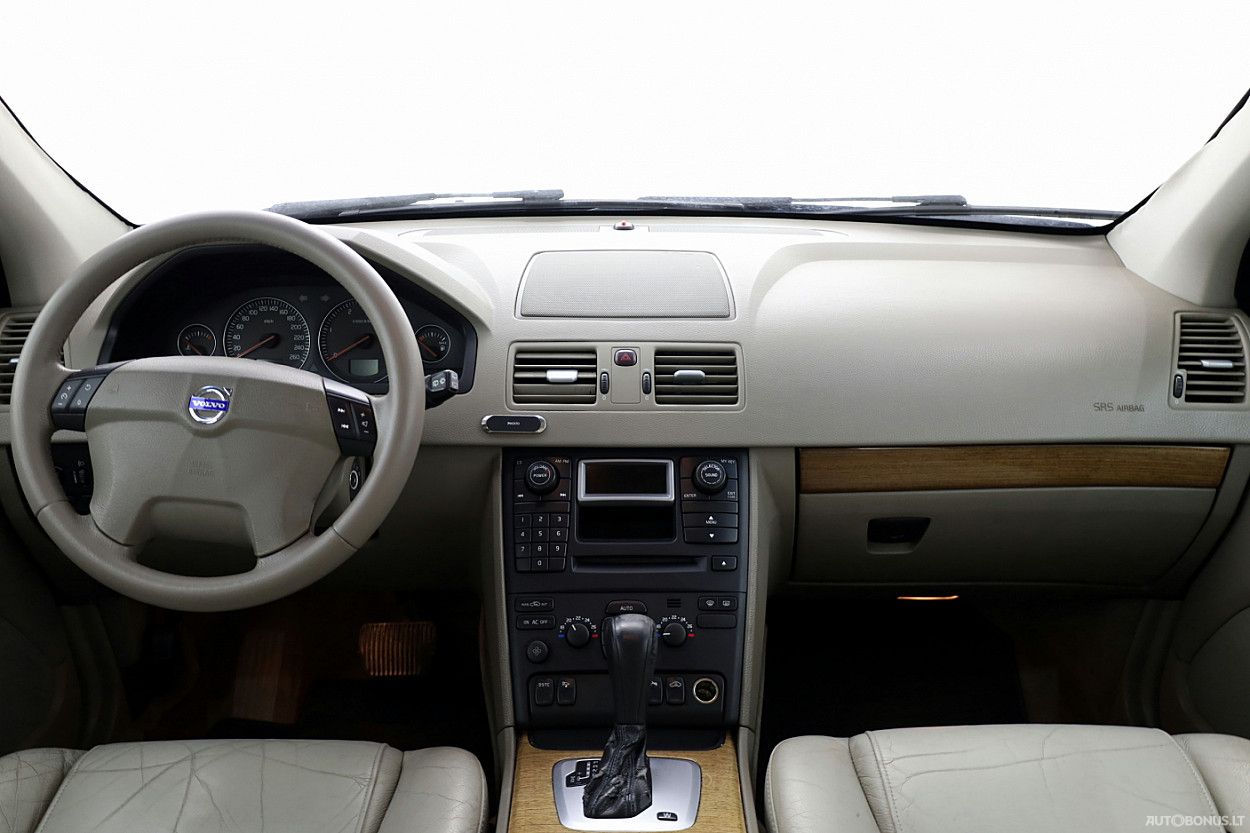 Volvo XC90 | 4