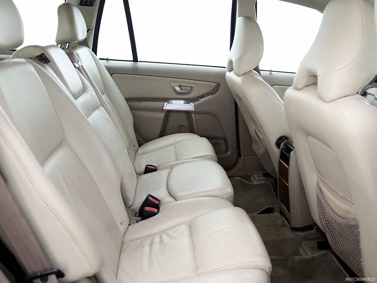 Volvo XC90 | 6