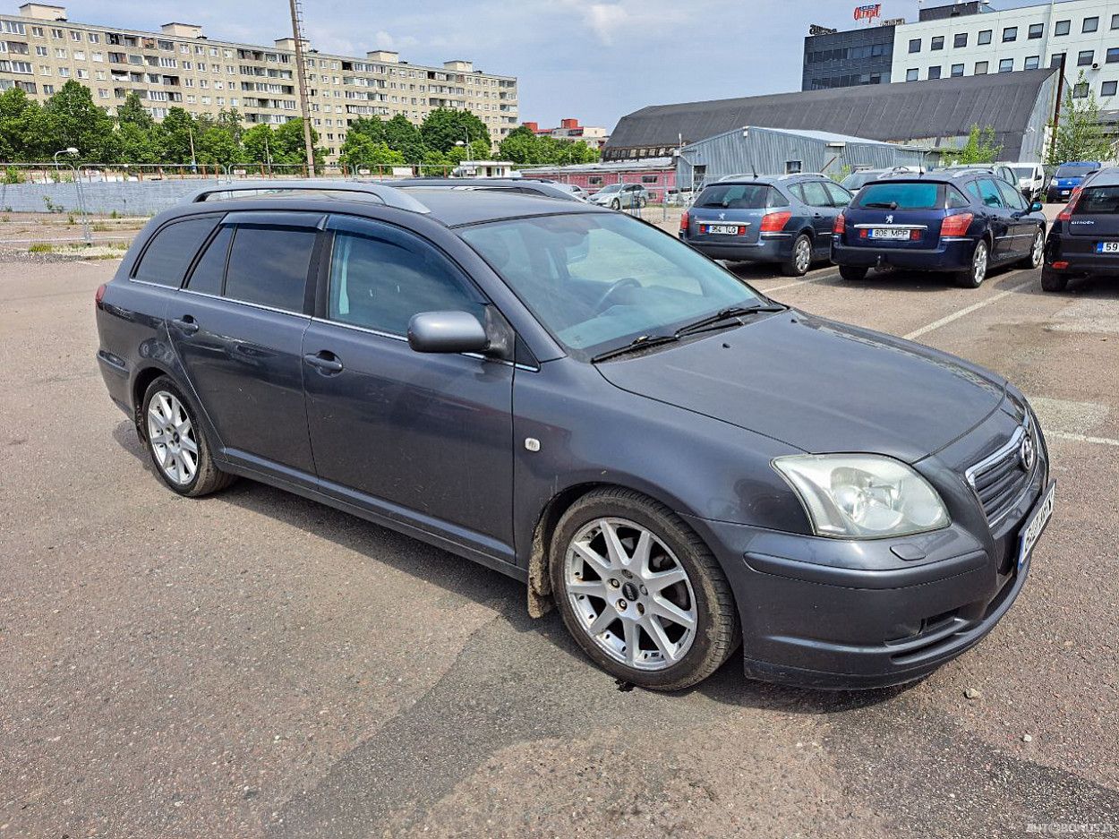 Toyota Avensis, 2.2 l., universalas