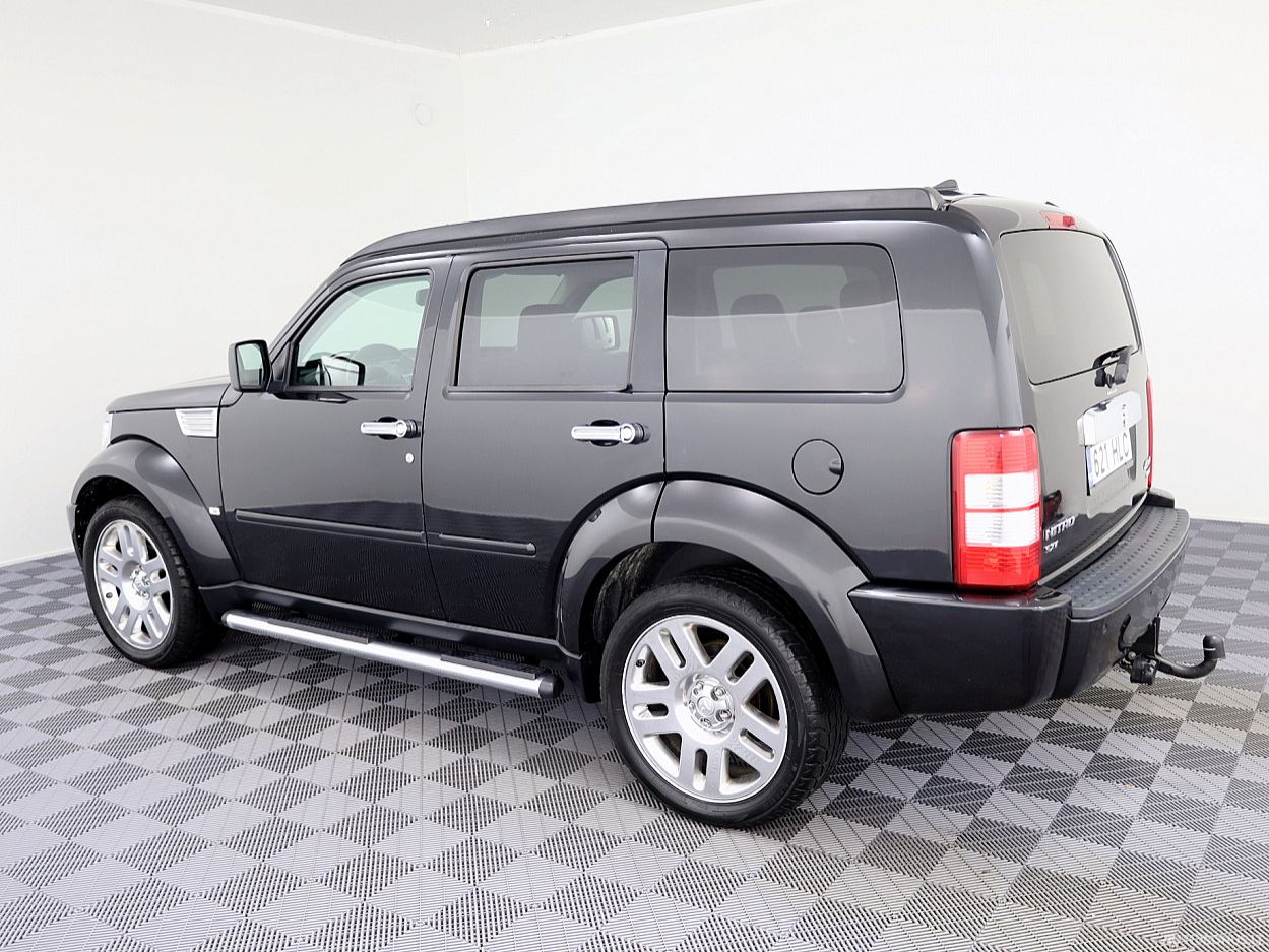 Dodge Nitro | 3