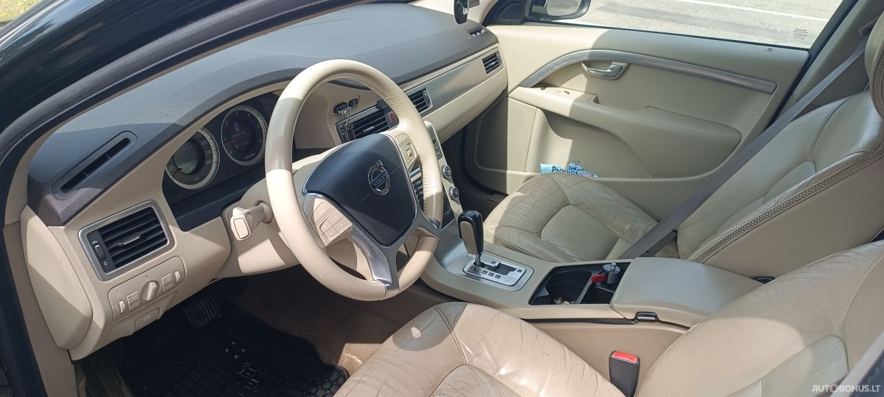Volvo XC70 | 4