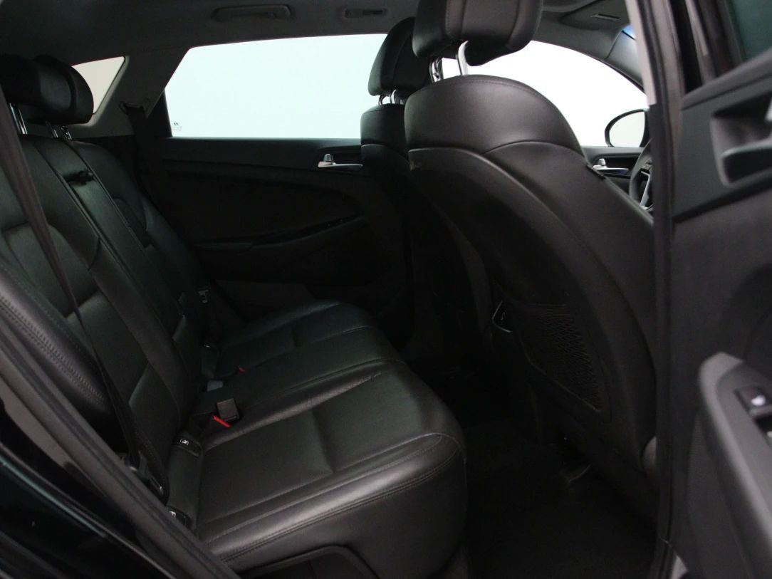 Hyundai Tucson | 14