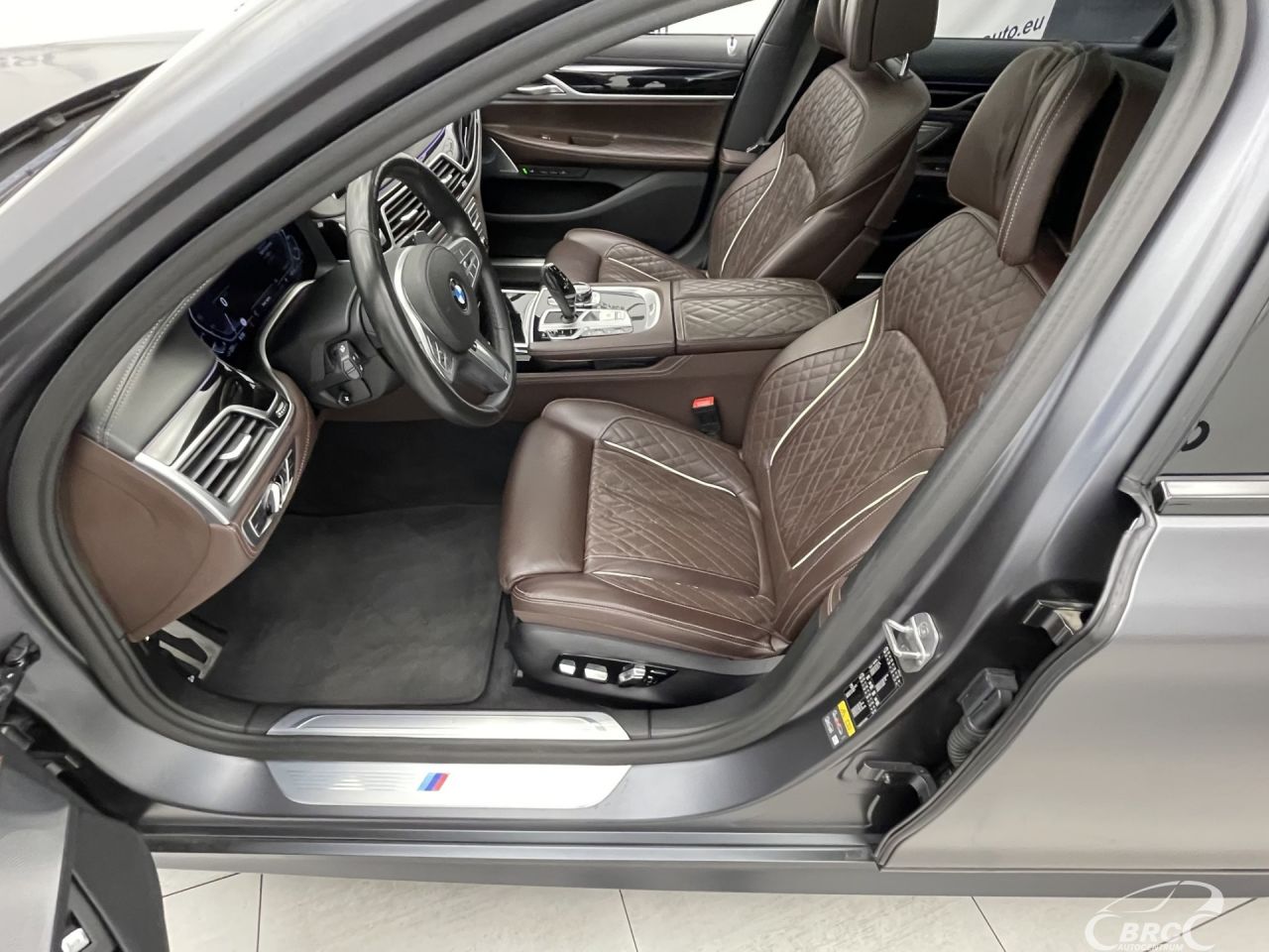 BMW 745 | 27