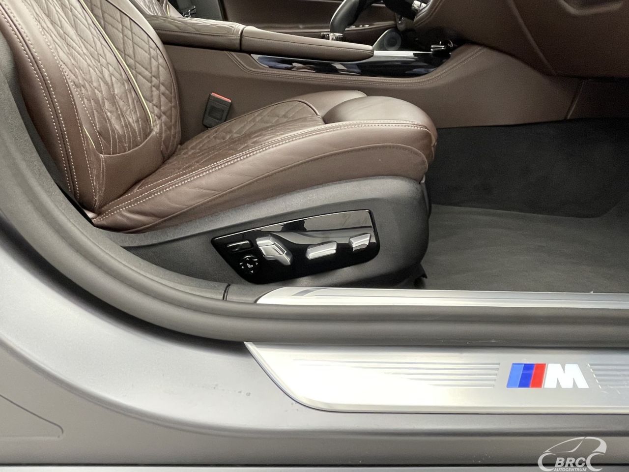 BMW 745 | 5