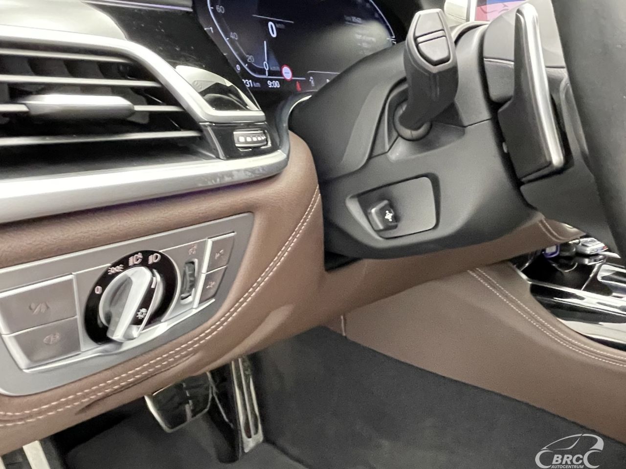 BMW 745 | 32