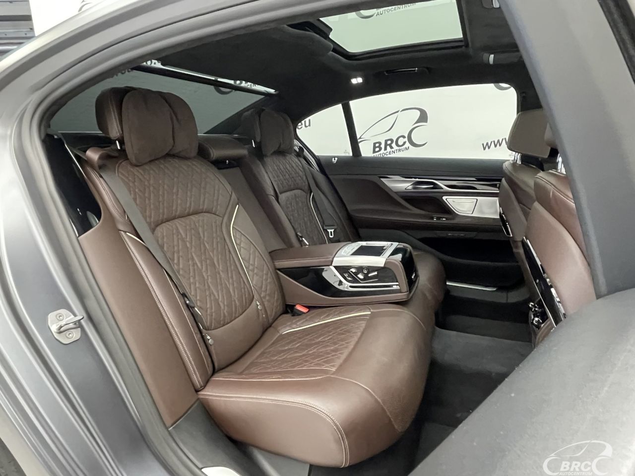 BMW 745 | 14