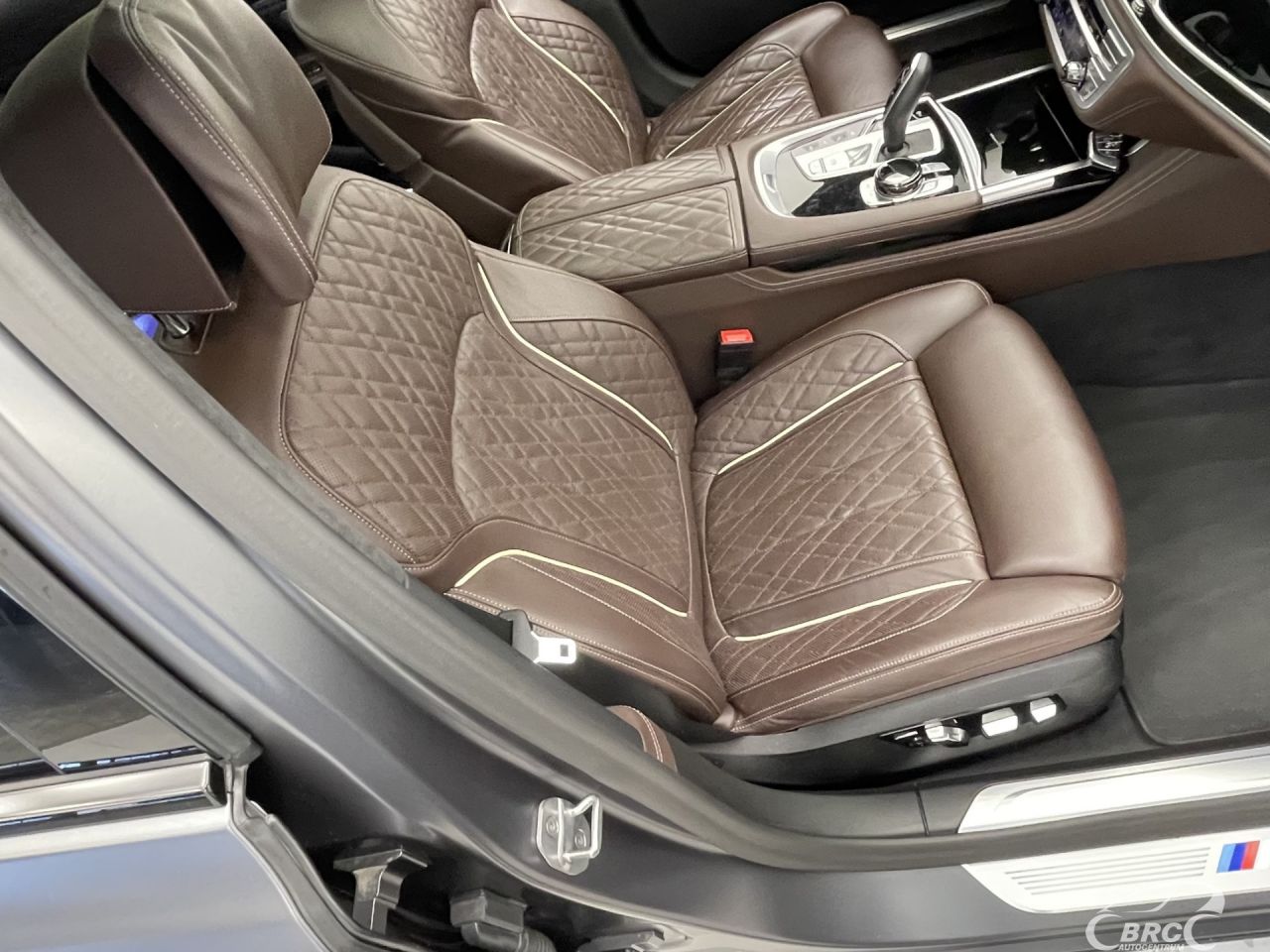 BMW 745 | 4