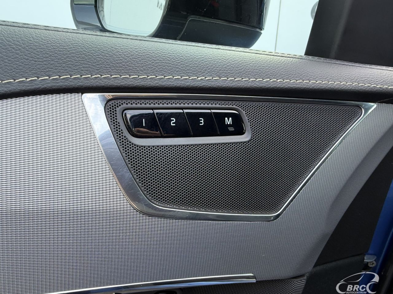 Volvo XC90 | 23