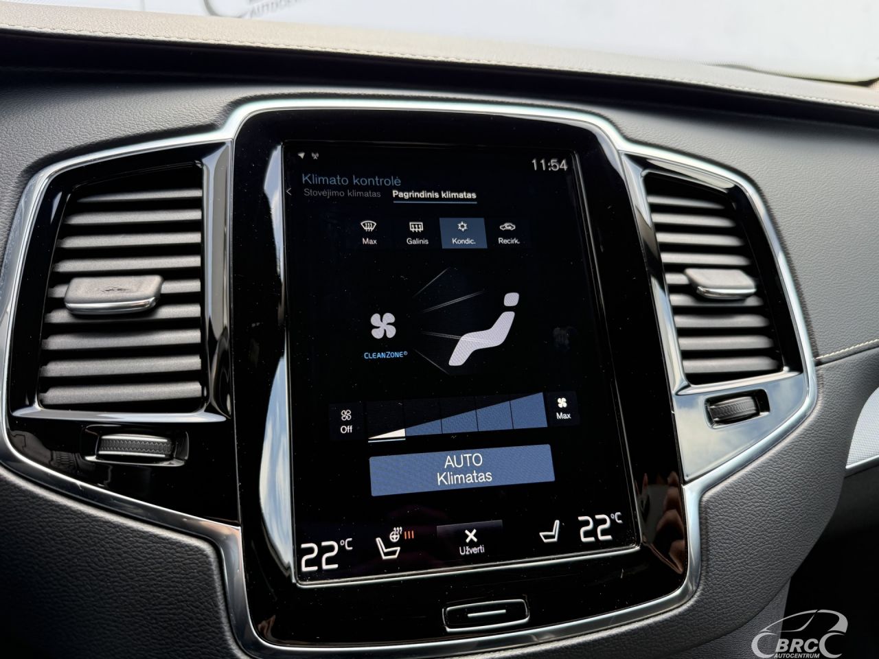 Volvo XC90 | 37