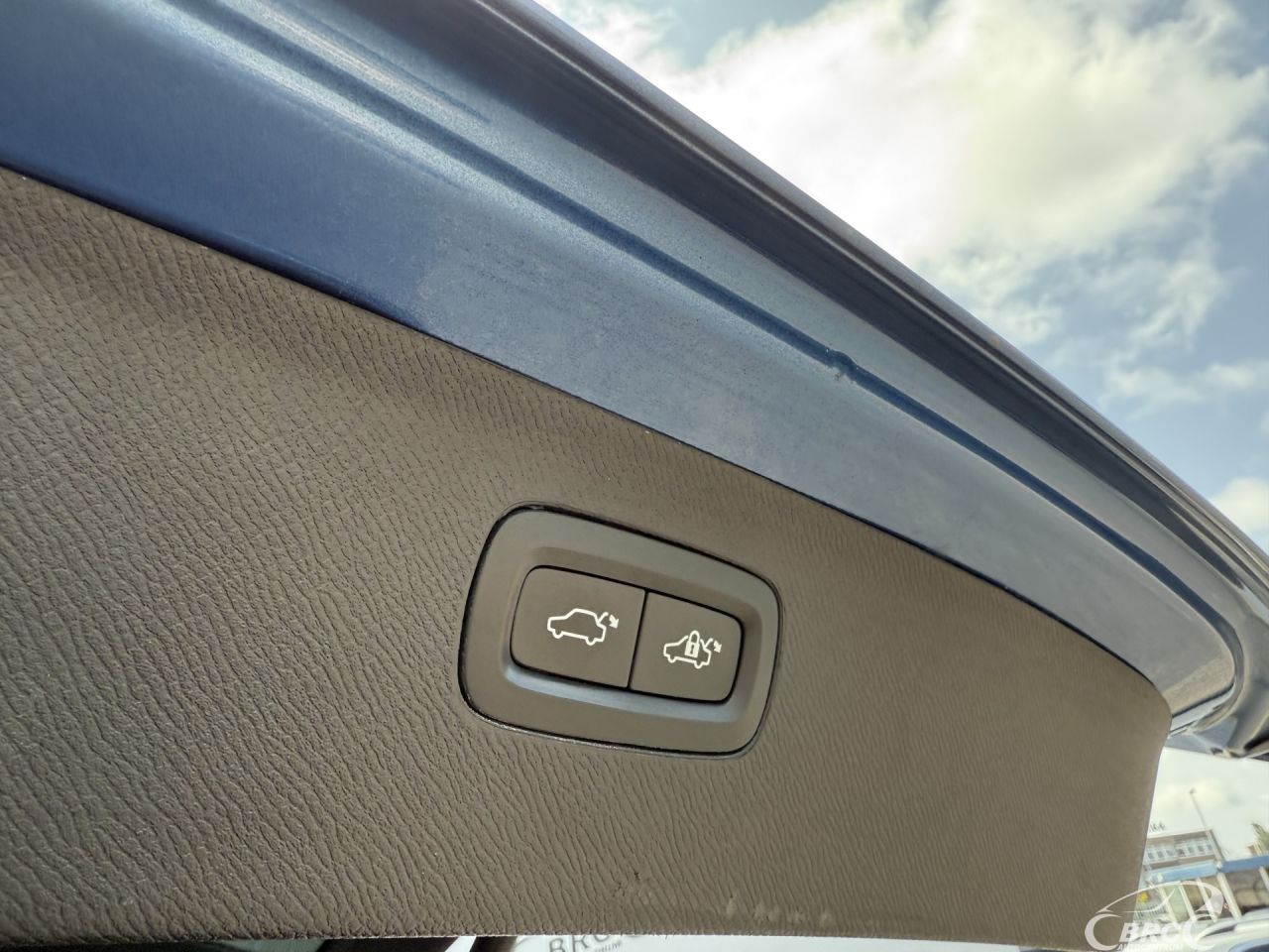 Volvo XC90 | 17