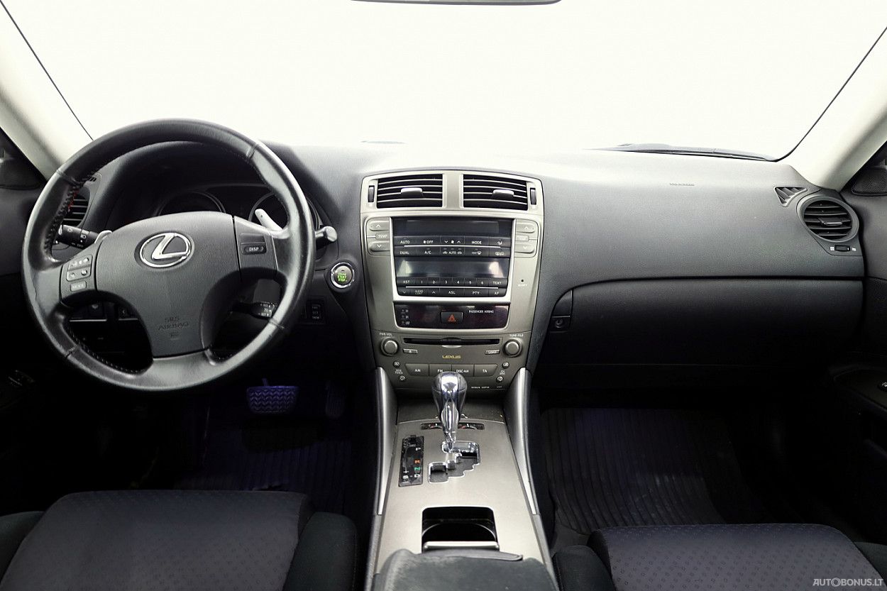 Lexus IS 250 | 4