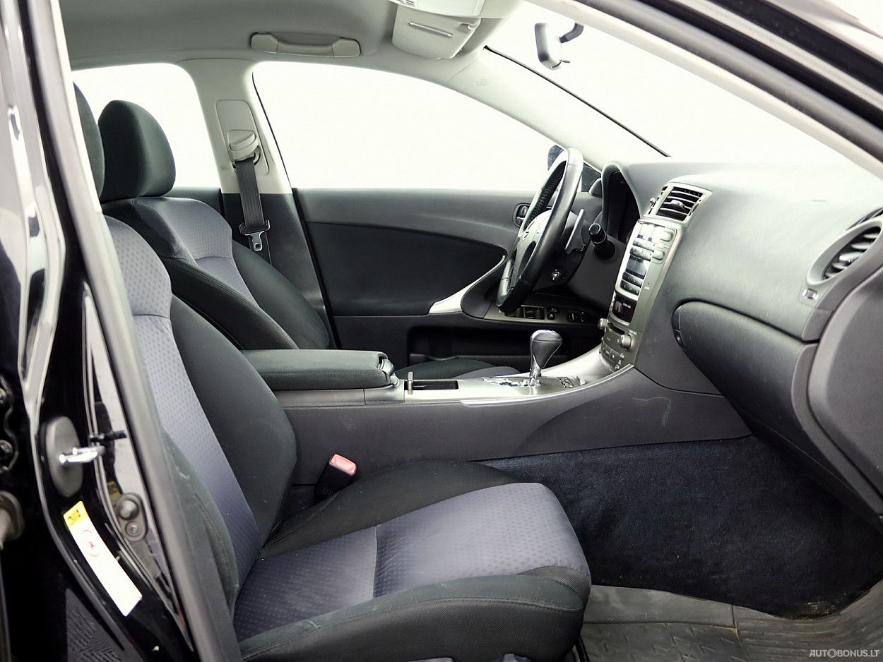 Lexus IS 250 | 5