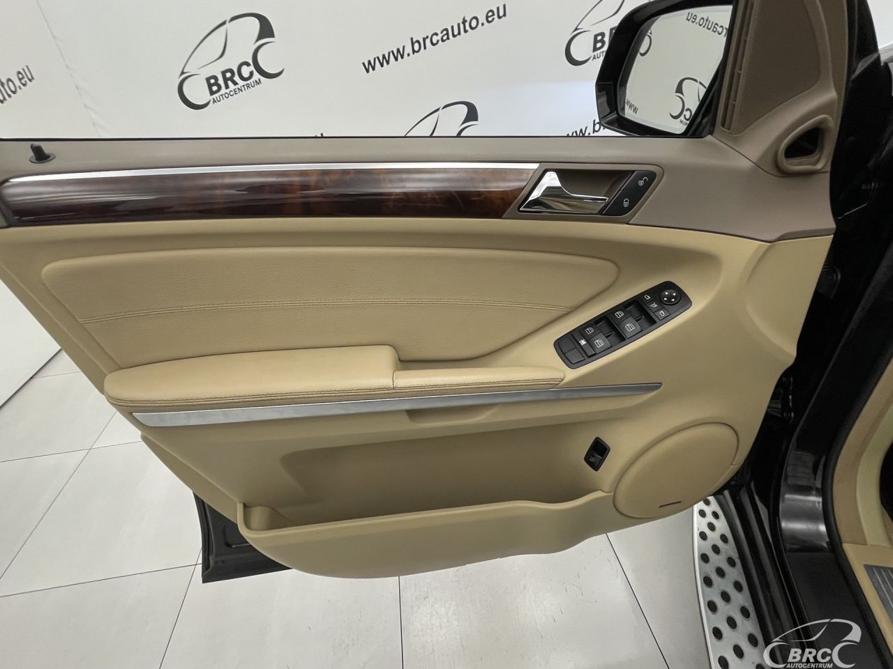 Mercedes-Benz ML320 | 34