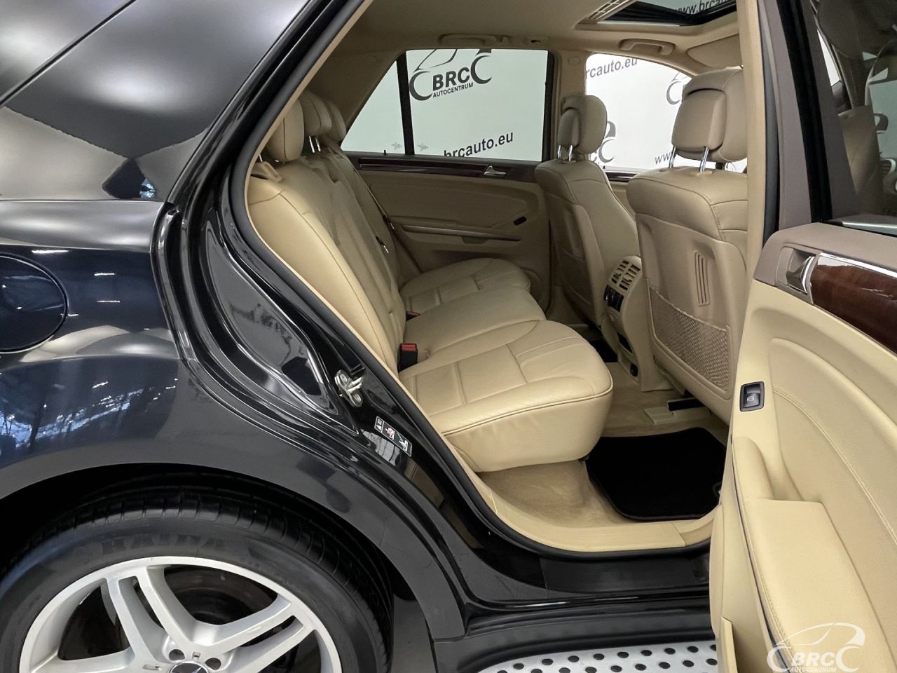 Mercedes-Benz ML320 | 15