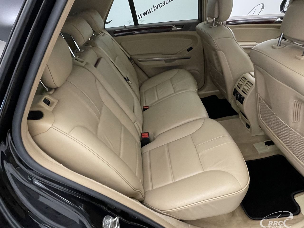 Mercedes-Benz ML320 | 17