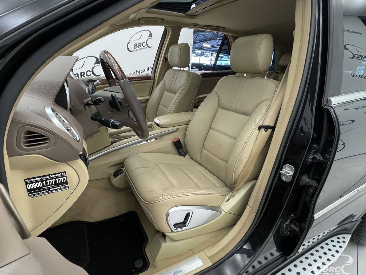 Mercedes-Benz ML320 | 39