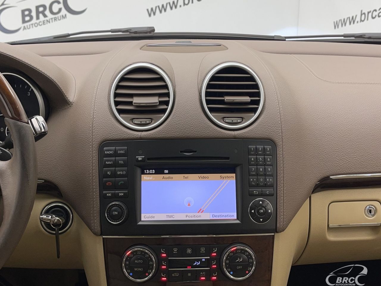 Mercedes-Benz ML320 | 26