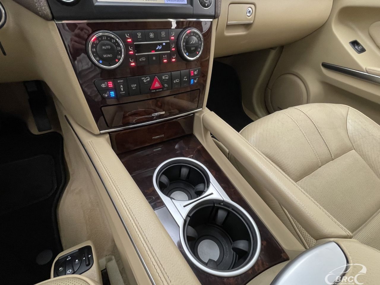 Mercedes-Benz ML320 | 45