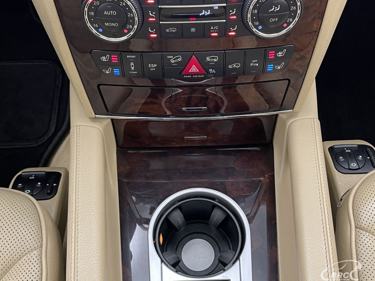 Mercedes-Benz ML320 | 30