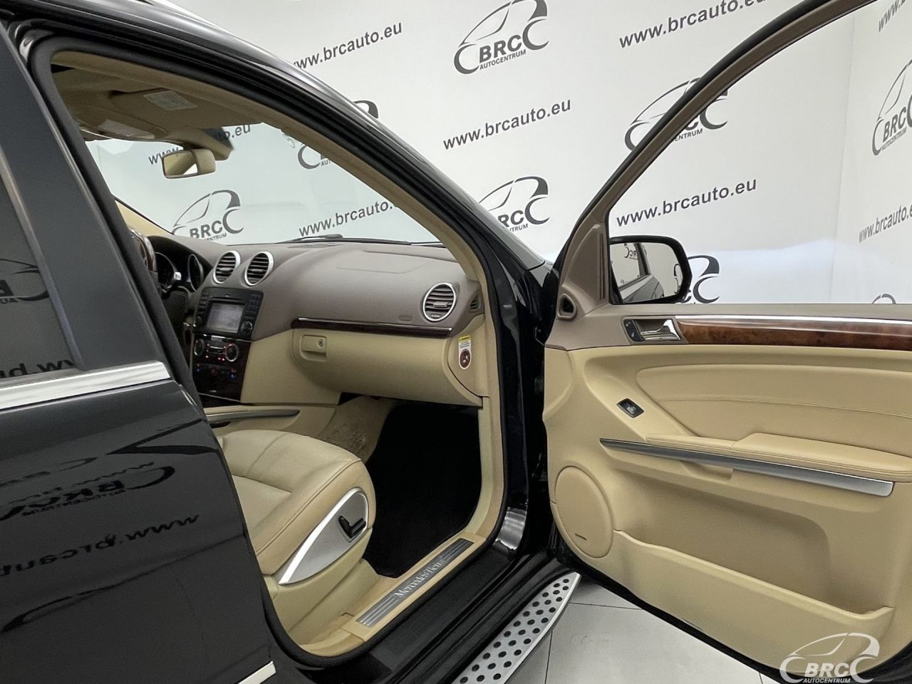 Mercedes-Benz ML320 | 13