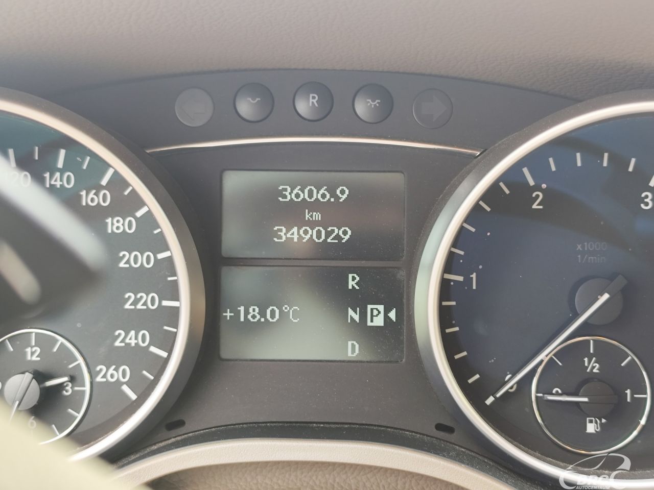 Mercedes-Benz ML320 | 5
