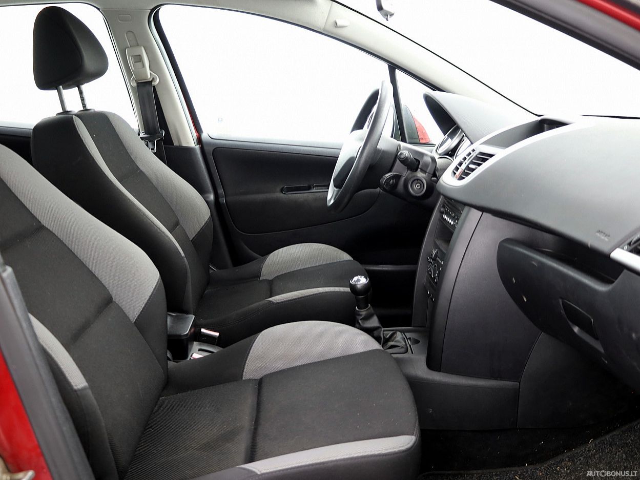 Peugeot 207 | 5
