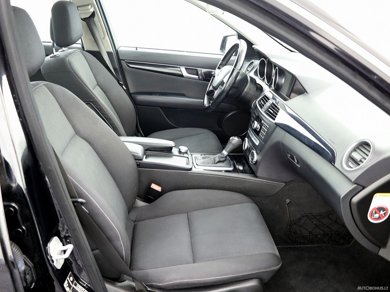 Mercedes-Benz C220 | 5
