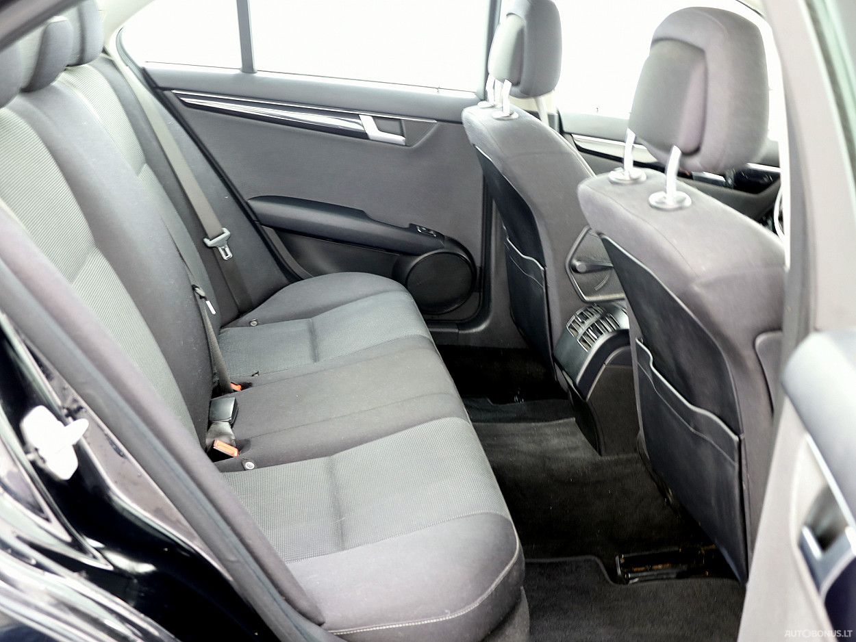 Mercedes-Benz C220 | 6