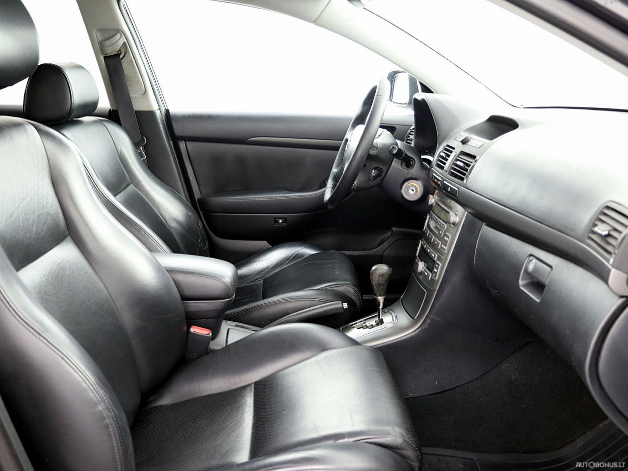 Toyota Avensis | 5