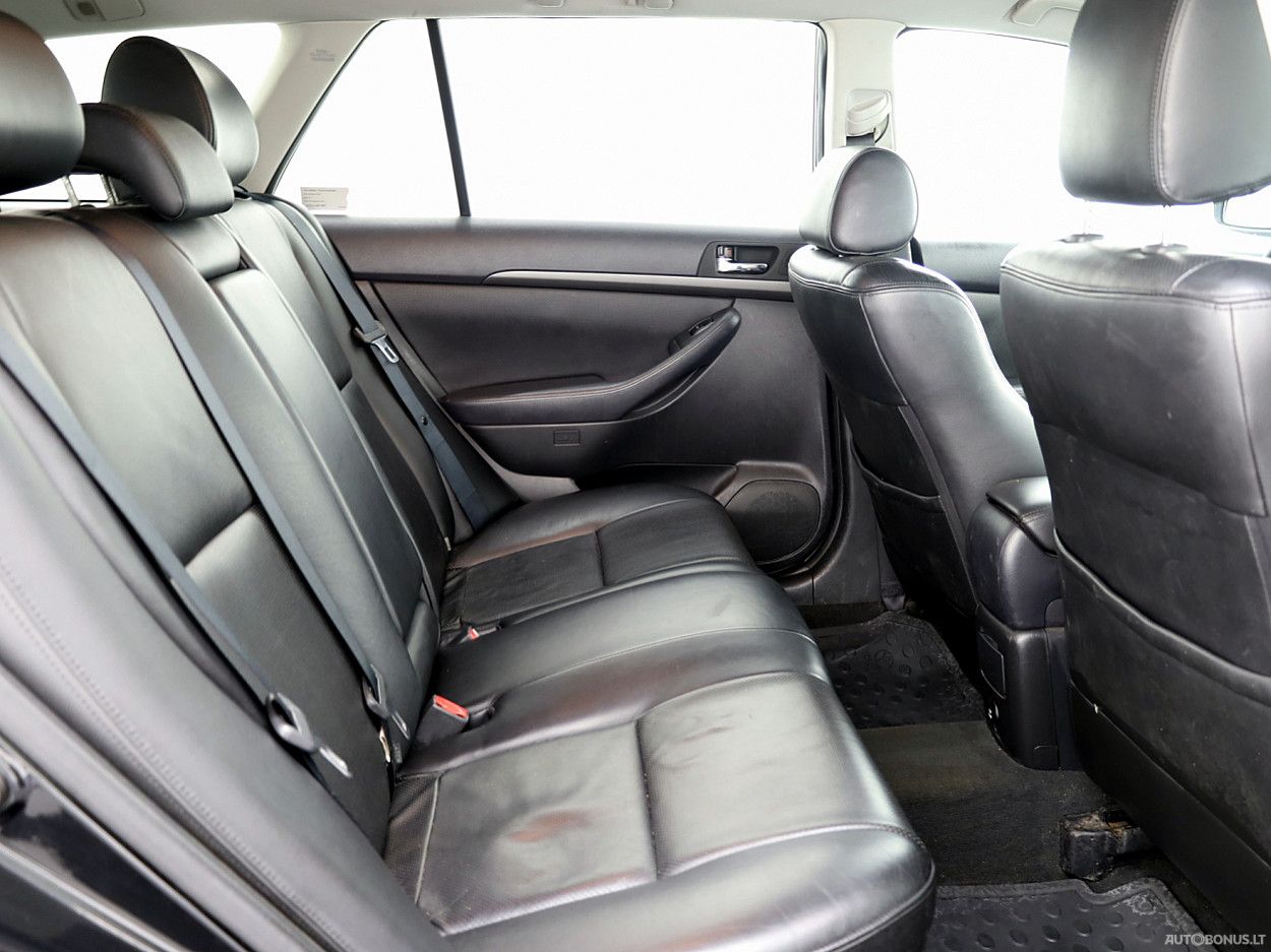 Toyota Avensis | 6