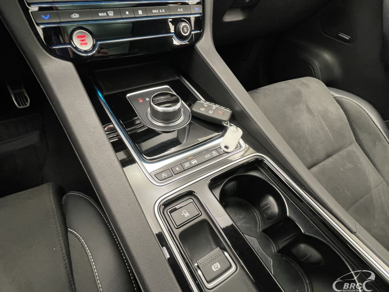 Jaguar F-Pace | 30
