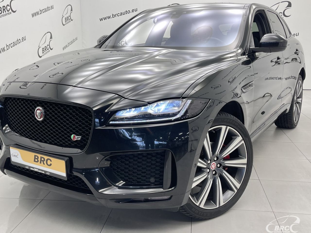 Jaguar F-Pace | 55
