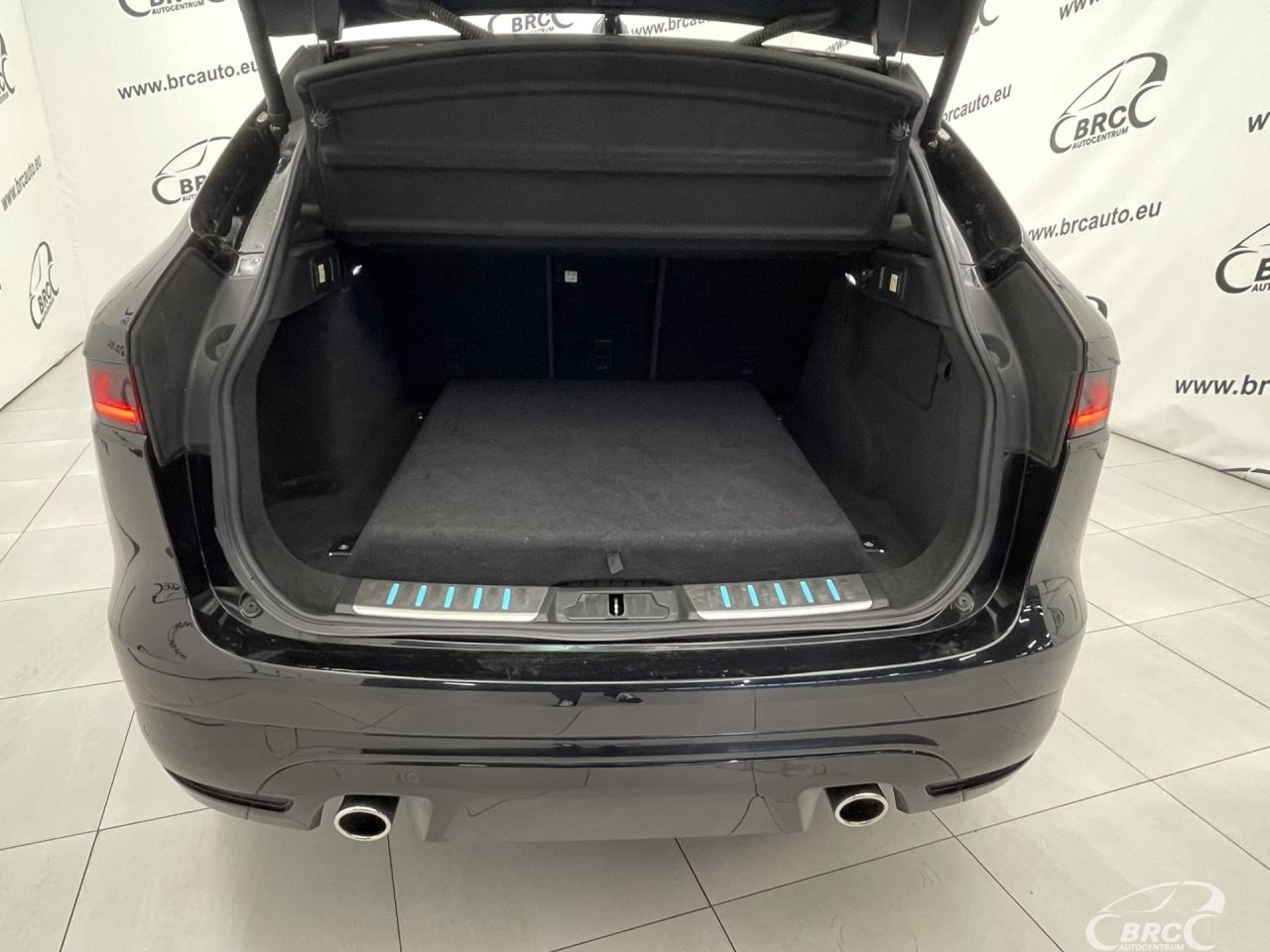 Jaguar F-Pace | 53