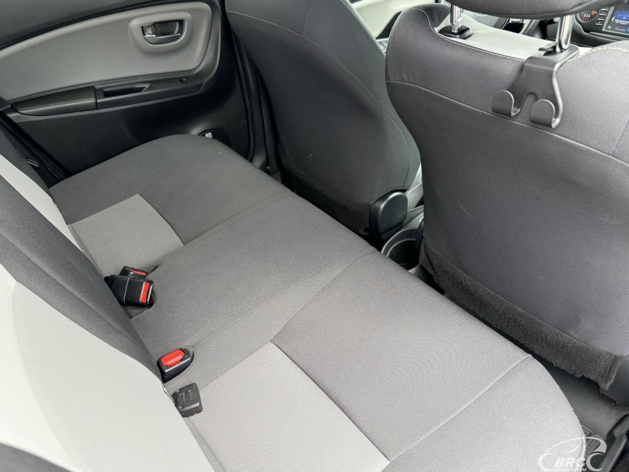 Toyota Yaris | 10