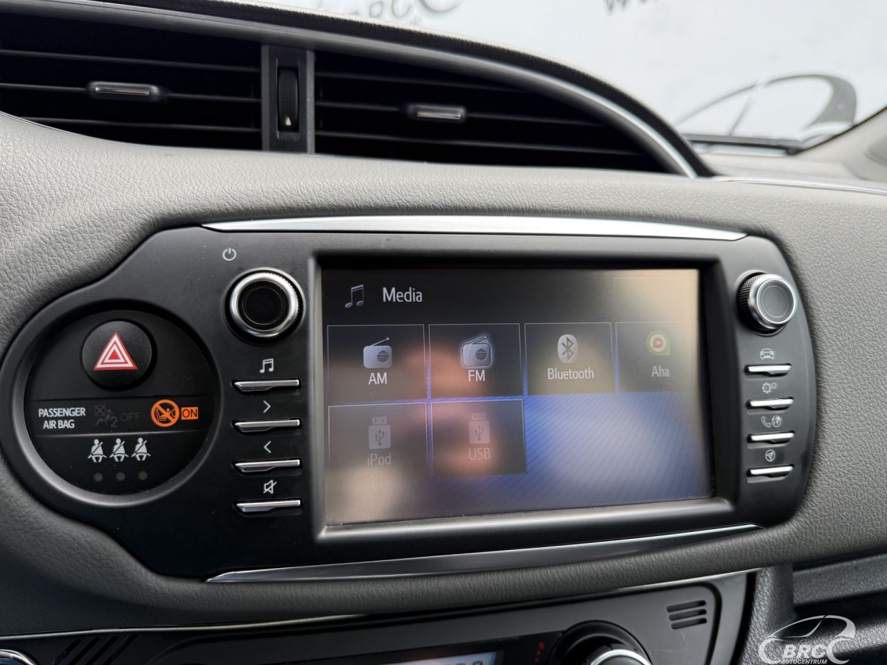 Toyota Yaris | 32