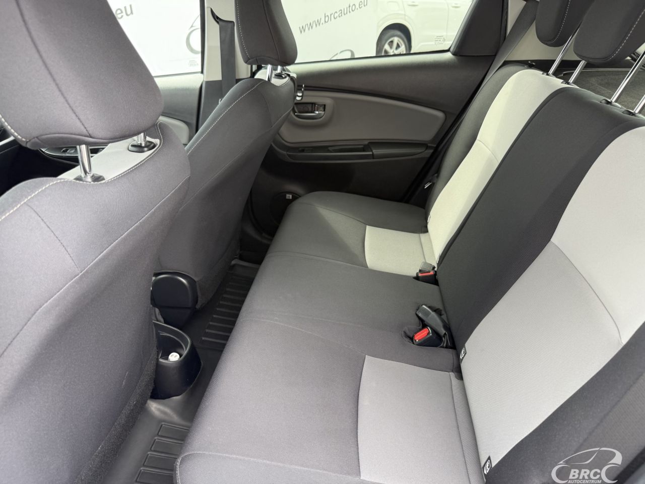 Toyota Yaris | 15